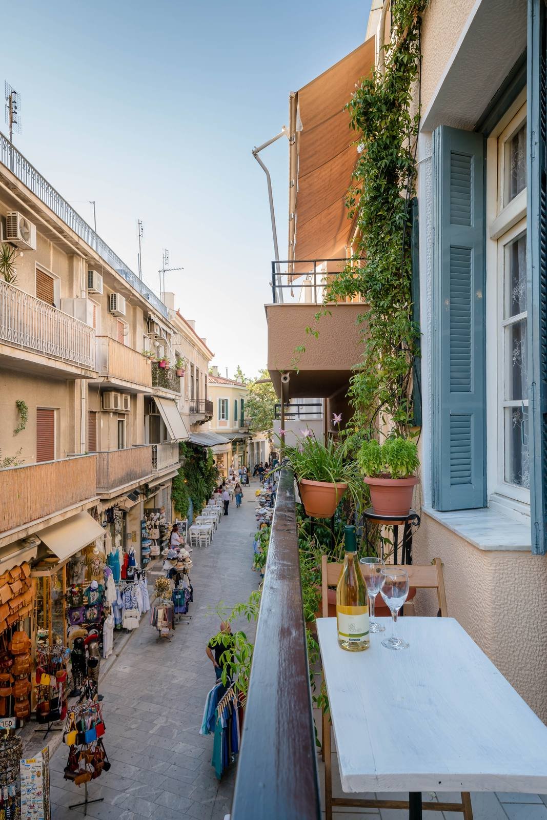 Small balcony over Adrianou Street
